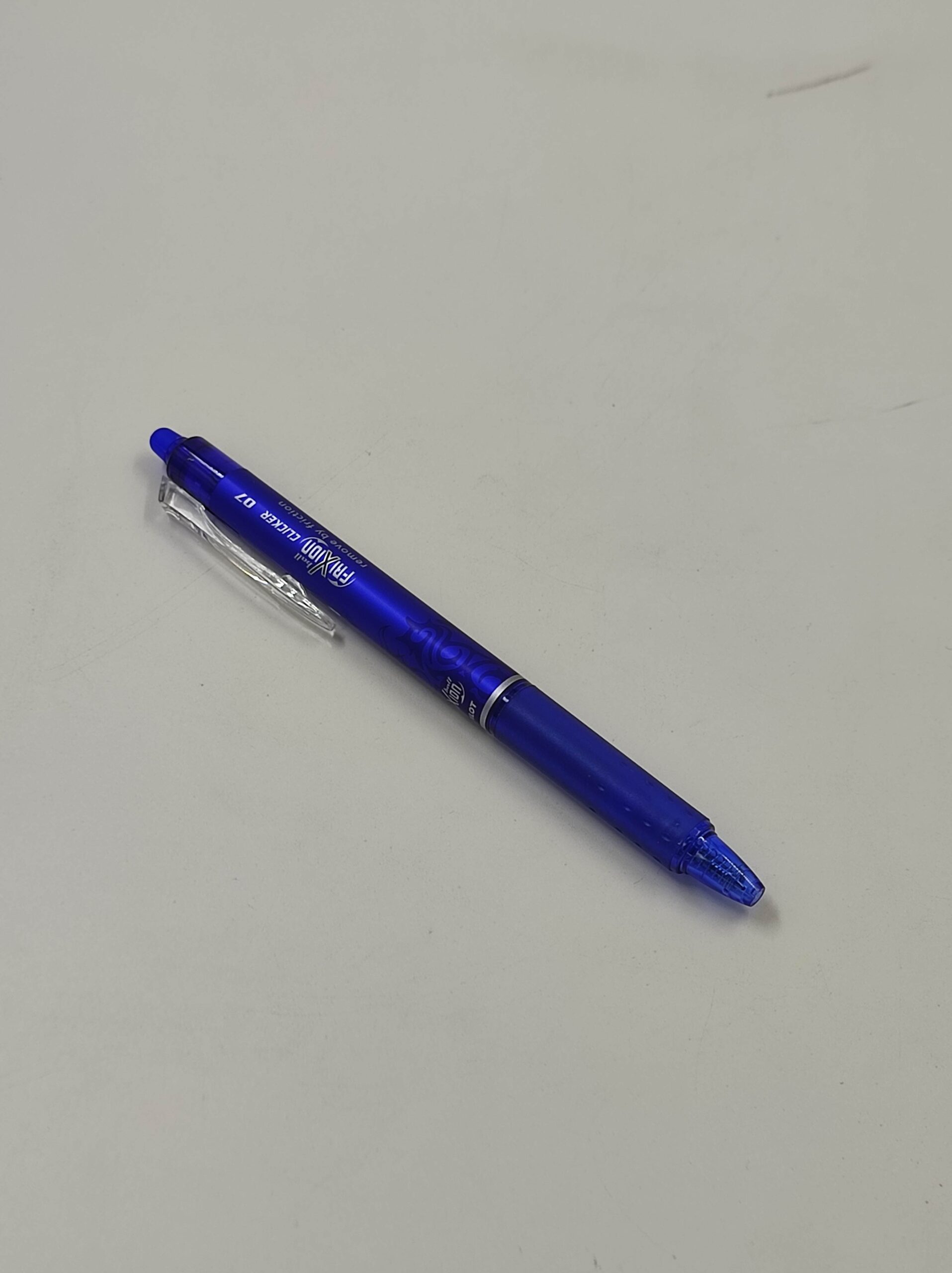 Pilot Frixion Clicker 0.7 Fine Point Roller Ball Pen With Comfortable Dimpled Grip & Inbuild Eraser blue ink ( pack of 12 )
